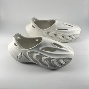 Adidas Yeezy Foam Runner Shoes Mens 9 White Slip On